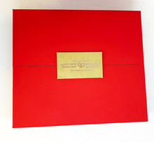 Load image into Gallery viewer, Square Fine Red Box
